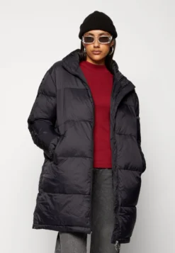 Fila Berislav Long Padded Coat - Manteau D'Hiver - Moonless Night 9 Fila Berislav Long Padded Coat - Manteau D'Hiver - Moonless Night -Magasin De Mode Et De Sport 051f7340ee74451fbe7d159453d8f26d scaled