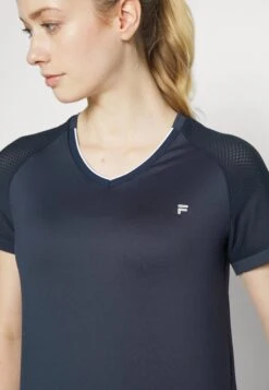 Fila Johanna - T-Shirt Basique - Peacoat Blue -Magasin De Mode Et De Sport 171d1d860d8049f4aac25574932a76b9 scaled