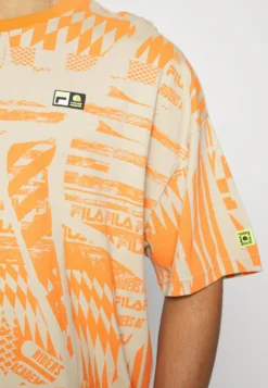 Fila Oversized Tee Unisex - T-Shirt Imprimé - Orange -Magasin De Mode Et De Sport 1d8e0fc3efa047f1bf898283958aecf1 scaled