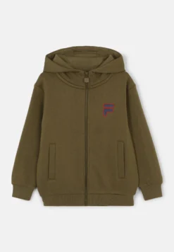 Fila Berlin - Sweat Zippé - Burnt Olive -Magasin De Mode Et De Sport 224343730b0d4042bdbcd9b68ccebcf7 scaled