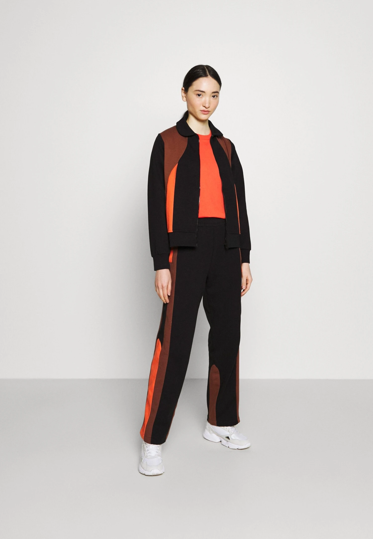 Fila Steffi Tee - T-Shirt Imprimé - Light Red 2 Fila Steffi Tee - T-Shirt Imprimé - Light Red – Image 2