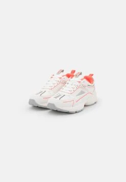 Fila 2000 Stunner - Baskets Basses - Marshmallow/Fiery Coral -Magasin De Mode Et De Sport 37efb46a32474847abd188e27eeaf99f scaled