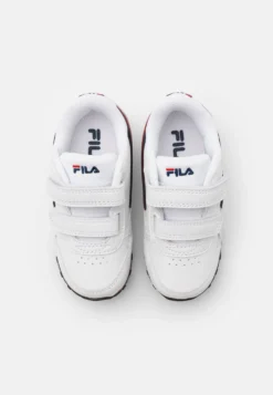 Fila Orbit Infants Unisex - Baskets Basses - White/Dress Blue -Magasin De Mode Et De Sport 405c83b914014a018bfd86e5ed3ba863 scaled