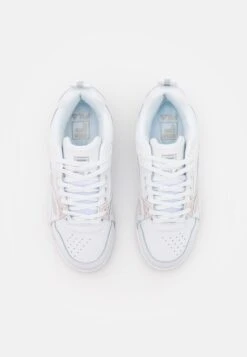 Fila Casim - Baskets Basses - White/Nimbus Cloud -Magasin De Mode Et De Sport 41f1fc4bfd1f4b3f8f0c9493154edede scaled