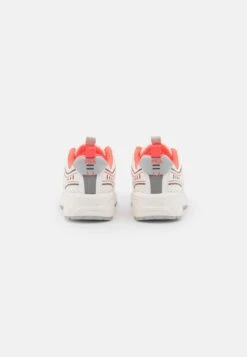 Fila 2000 Stunner - Baskets Basses - Marshmallow/Fiery Coral -Magasin De Mode Et De Sport 4d592bcfb9194f2eb8300743e165cb9e scaled