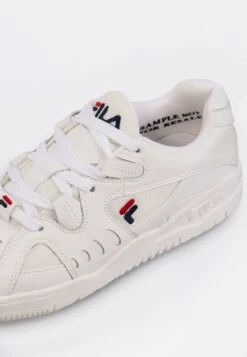 Fila Baskets Basses - White -Magasin De Mode Et De Sport 4ef38322595a430fa6eaf3df3408de15 scaled