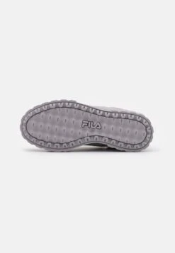 Fila Sandblast - Baskets Basses - Gull -Magasin De Mode Et De Sport 50e7f0a473fb43769d730bb6309556d9 scaled