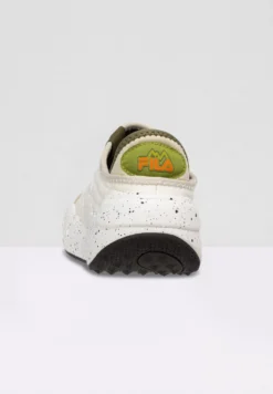 Fila Comodo - Baskets Basses - Marshmallow -Magasin De Mode Et De Sport 57238209686e4ae195e272dcc677b2b6 scaled