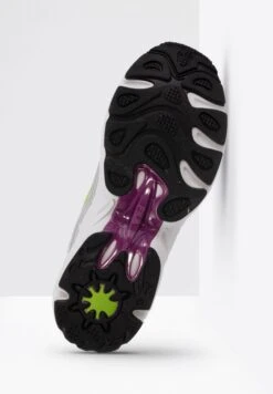 Fila Footwear 2000 Stunner Low - Baskets Basses - Jasmine Green-Silver -Magasin De Mode Et De Sport 578d8800abd64cc39afbc112b9e69a94 scaled