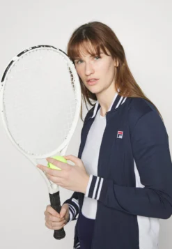 Fila Skort Michi - Jupe De Sport - Navy -Magasin De Mode Et De Sport 59835ab2e5754e1294e61cae75ecb7a4 scaled