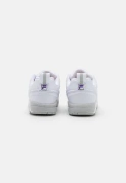 Fila Casim - Baskets Basses - White/Gray/Violet -Magasin De Mode Et De Sport 5bc23081ec9e46779122dbe0d62fd5dc scaled