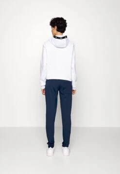 Fila Liz - Pantalon De Survêtement - Peacoat Blue -Magasin De Mode Et De Sport 646b4496d50448e8b9d417e4325ea002 scaled