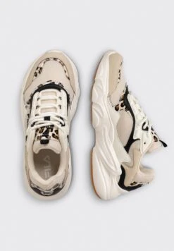 Fila Footwear Collene Cb Wmn - Baskets Basses - Turtledove Leopard -Magasin De Mode Et De Sport 71c9cac5490c468da031e916f6c3c392 scaled