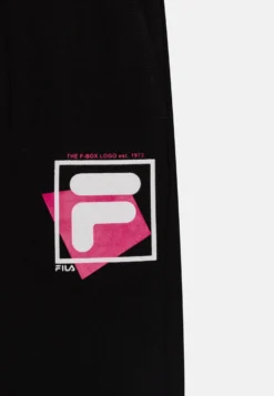 Fila Belzig Logo Pants - Pantalon De Survêtement -Magasin De Mode Et De Sport 77762a6de34144718d4dcf5d835b2ce1 scaled