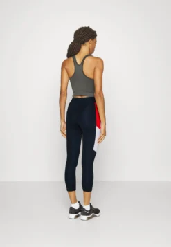 Fila Leggings Ellie - Collants - Peacoat Blue/Red/White -Magasin De Mode Et De Sport 7be3c8729d8d46e4bcc0be28ac994153 scaled