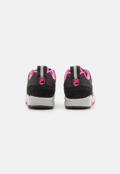 Fila Casim - Baskets Basses - Black/Sugar Plum -Magasin De Mode Et De Sport 87131085a66c482d96d14cb0e10d43fa scaled