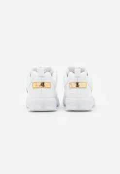 Fila Disruptor M Wmn - Baskets Basses - White/Gold 9 Fila Disruptor M Wmn - Baskets Basses - White/Gold -Magasin De Mode Et De Sport 885119113c3546ea98e4ad3353dafc57 scaled