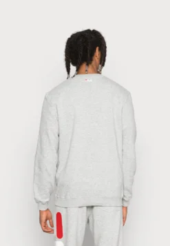 Fila Barbian Crew Unisex - Sweatshirt - Light Grey Melange -Magasin De Mode Et De Sport 8cdbd5ff2d274831a84a7a056360b6e5 scaled