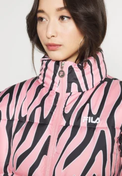 Fila Enid Puff Jacket - Veste D'Hiver - Peony -Magasin De Mode Et De Sport a24cede9104a426b9a2238106a92d296 scaled