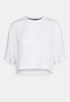 Fila Recanati Cropped - T-Shirt De Sport - Lucent White -Magasin De Mode Et De Sport a643c09572074c5b9dde0ef71cbe675e scaled