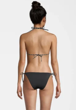 Fila Sibu Set - Bikini - Black -Magasin De Mode Et De Sport a7cfa85623e4487094b1f2bbcc867b59 scaled