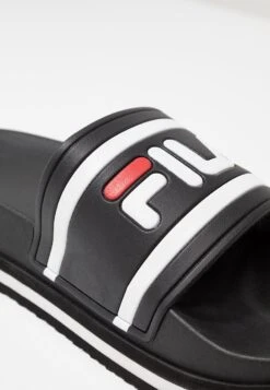 Fila Morro Bay Zeppa - Mules - Black -Magasin De Mode Et De Sport a97e48b5e736474ca0a53735db21b263