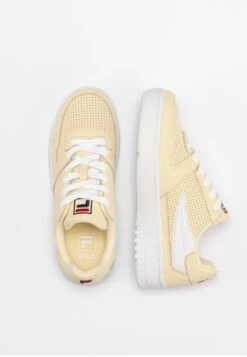 Fila Fxventuno Perfo - Baskets Basses - Transparent Yellow -Magasin De Mode Et De Sport b3dac491b2364b259a82e4e3b9fb1c0d scaled