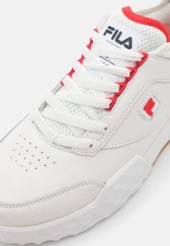 Fila Modern T 23 Unisex - Baskets Basses - White/Red -Magasin De Mode Et De Sport c4c1a4242dfb47f2b8064b52193f1c52 scaled