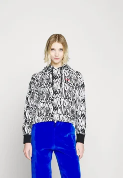 Fila Breza Cropped Hoody - Sweatshirt - Bright White -Magasin De Mode Et De Sport ca5ea9f6a9f8402bb274901b7db8c53a scaled