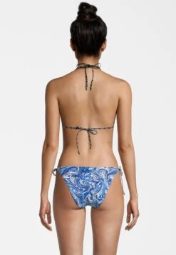 Fila Set - Bikini - Blue Acrylic Aop -Magasin De Mode Et De Sport d3eb9f5730534a2999d91a180c37c4a4 scaled