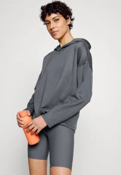 Fila Caorle Cropped Hoody - Sweatshirt - Iron Gate 9 Fila Caorle Cropped Hoody - Sweatshirt - Iron Gate -Magasin De Mode Et De Sport d6b8c7a83ee843e893b8c9de56ae37c5 scaled