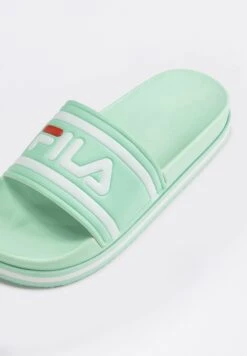 Fila Morro Bay Zeppa - Sandales De Bain - Brook Green -Magasin De Mode Et De Sport e0362a2239774f87a0bd7da3bf1cbbd0 scaled