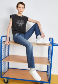 Fila Sevaro - Baskets Basses - White -Magasin De Mode Et De Sport e19370553b694e5f91cb0c3726a5ceb4 scaled