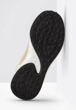 Fila Comodo - Baskets Basses - Marshmallow -Magasin De Mode Et De Sport f6d0a336c6404bb5a32cf4051d29e64b scaled